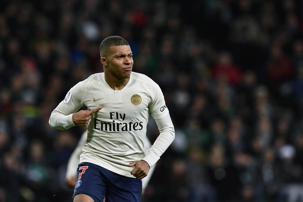 瓜帅: 格瓦迪奥尔有小伤在身, 萨维尼奥速度快且状态良好